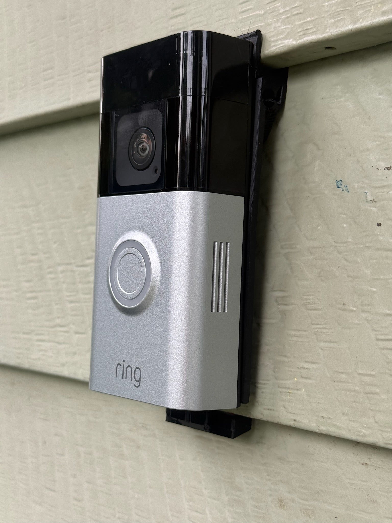 Aluminum siding doorbell mount