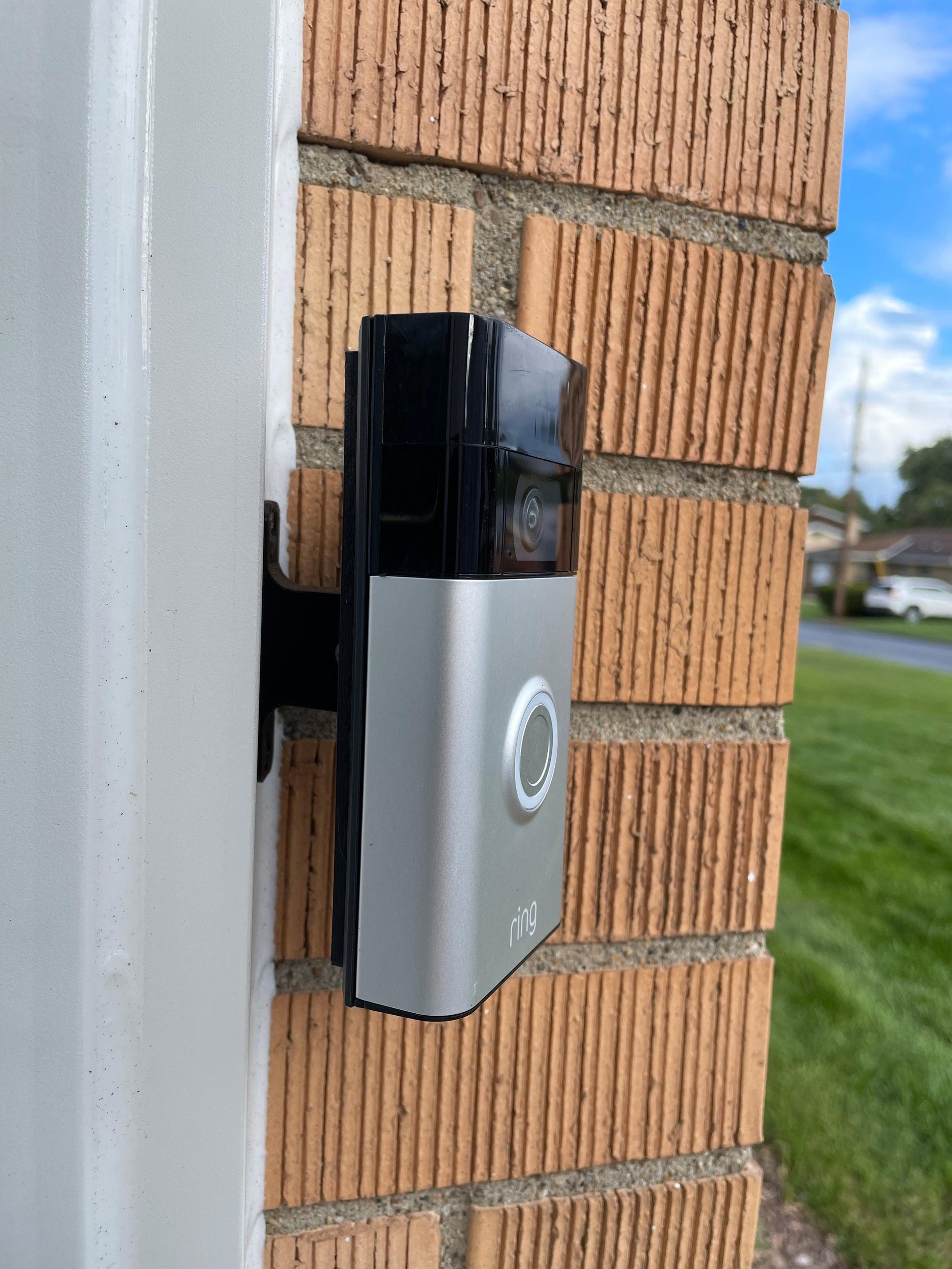 Corner Angled 45 Degree 1in Fixed Trim Narrow/Slim Mount for Video Doorbells - DoorbellMount.Com